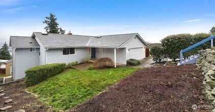 1353 Rainbow Ln in Camano, WA - Building Photo - Building Photo