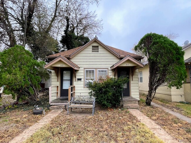 317 W 7th Ave in Hutchinson, KS - Building Photo - Building Photo