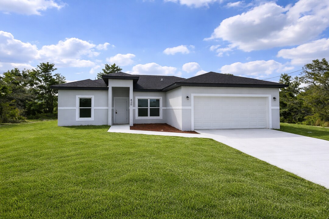 420 Hallmark Ave in Lake Placid, FL - Building Photo