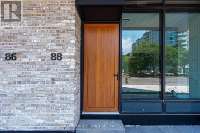 88 Agnes St in Mississauga, ON - Building Photo - Building Photo