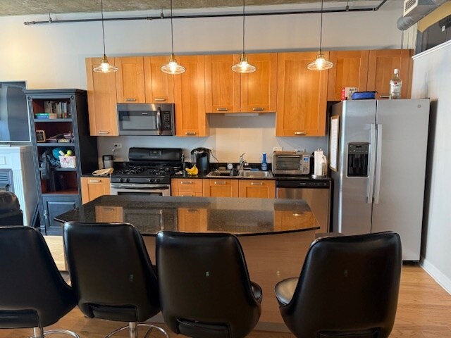 111 S Morgan St, Unit 707 in Chicago, IL - Building Photo - Building Photo