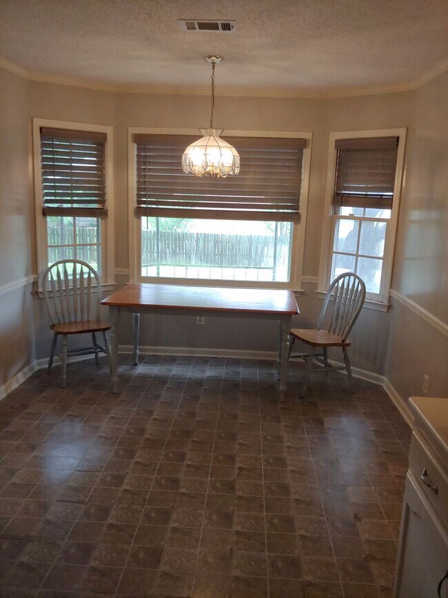 property at 4001 Hanover Ct