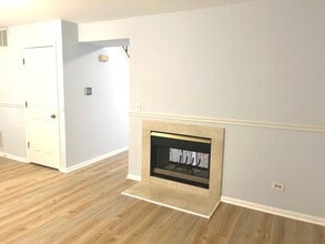 30 Lancaster Cir in Gurnee, IL - Building Photo - Building Photo