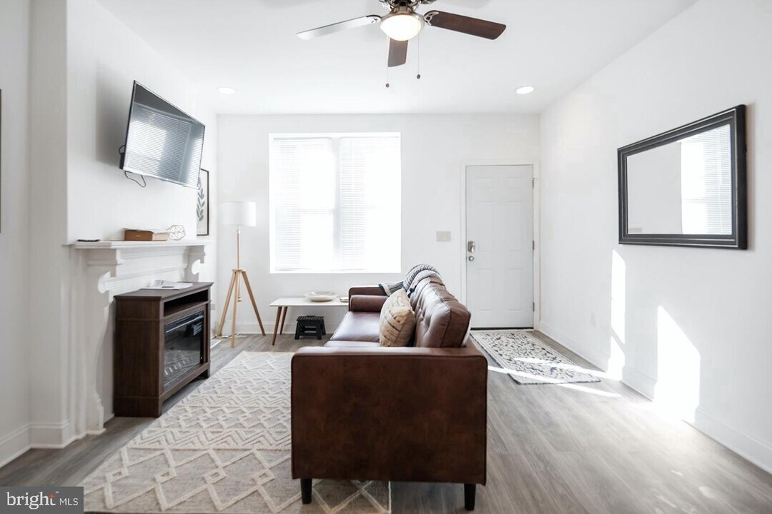 2535 N Gratz St Photo