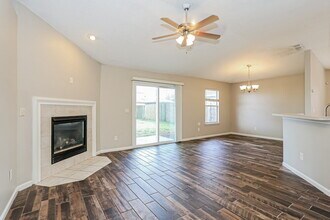 3273 Net Ct in Jacksonville, FL - Foto de edificio - Building Photo