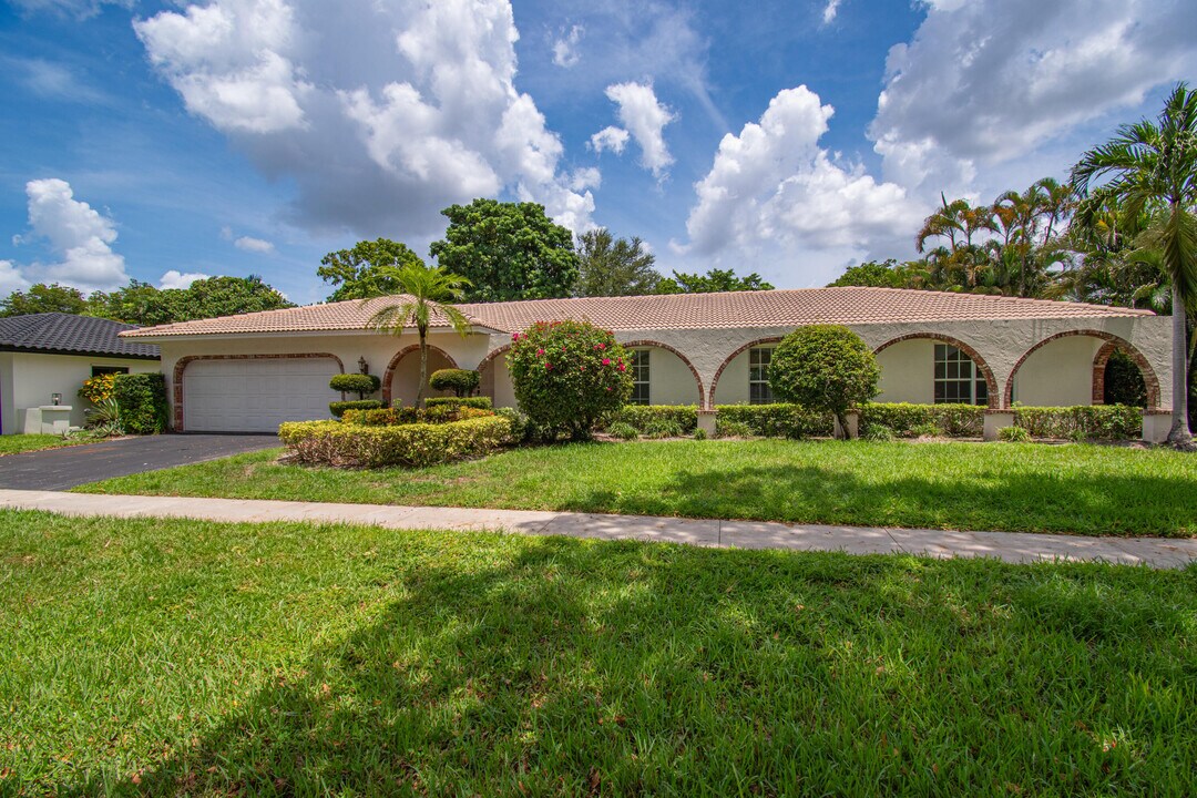 6749 S Grande Dr in Boca Raton, FL - Building Photo