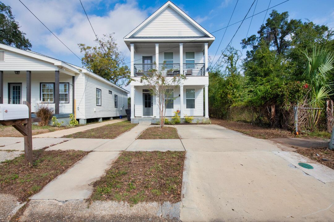 710 W La Rua St in Pensacola, FL - Building Photo