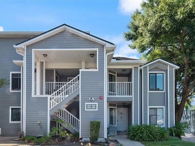 property at 9532 Darien Ave