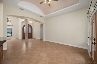 616 N Dalobo Ave in Edinburg, TX - Building Photo - Building Photo