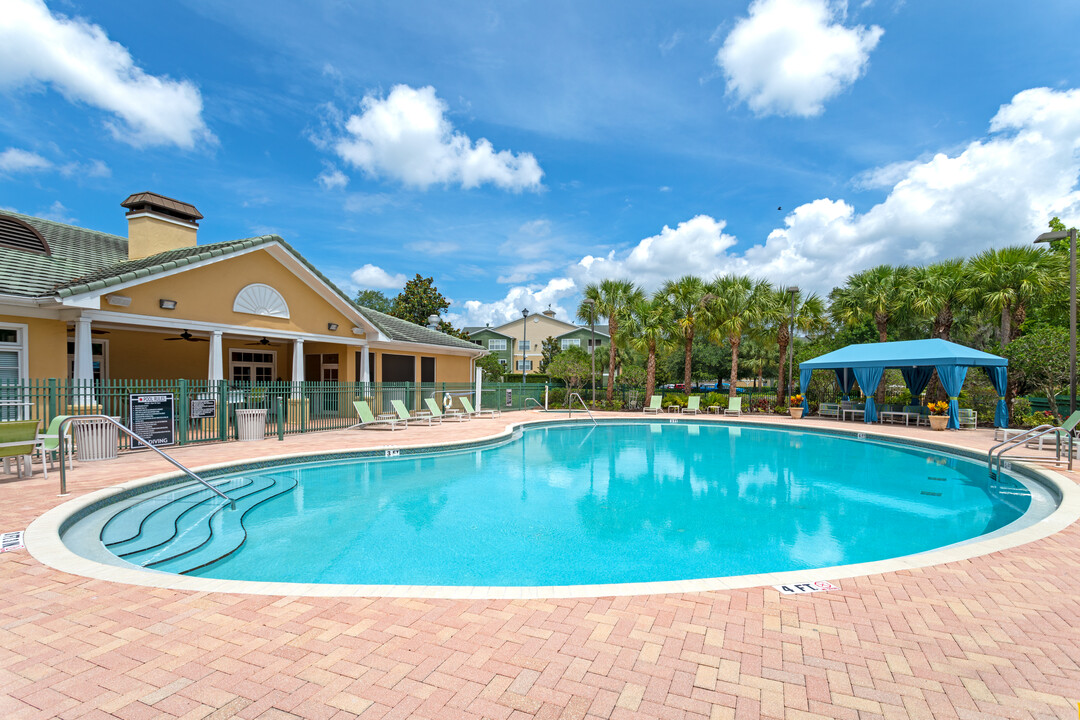 Windsor Club at Legacy Park in Riverview, FL - Building Photo