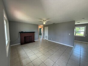 1721 N Allendale Ave in Sarasota, FL - Building Photo - Building Photo
