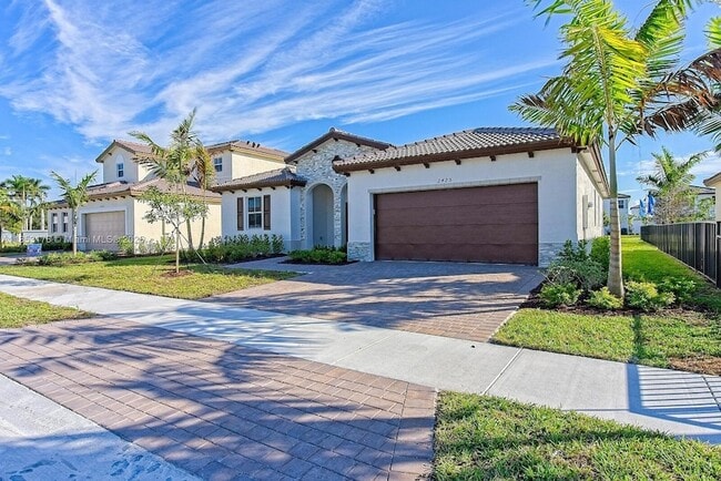 2425 SE 23rd Rd in Homestead, FL - Building Photo - Building Photo