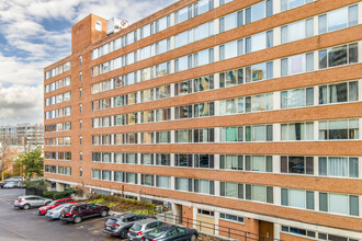 Taft Towers in Arlington, VA - Building Photo - Building Photo