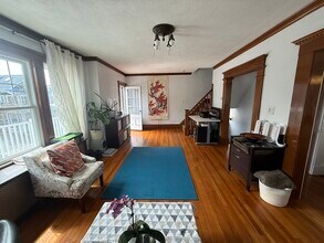 12 Chester Rd in Belmont, MA - Foto de edificio - Building Photo