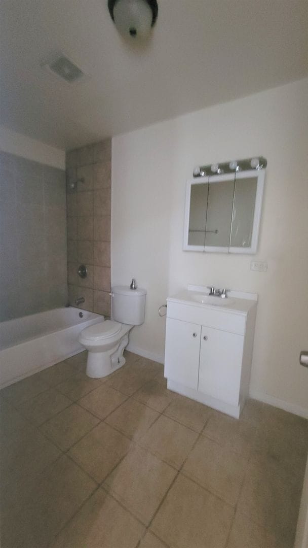 property at 6669 S Michigan Ave