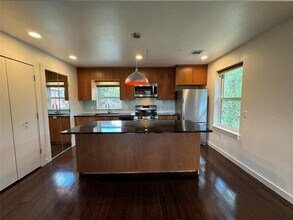 1208 E 2nd St in Austin, TX - Building Photo - Building Photo