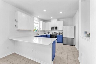 15836 Selene View in San Antonio, TX - Building Photo - Building Photo