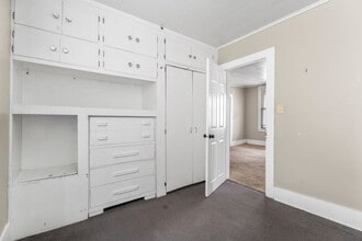 625 W 10th Ave in Oshkosh, WI - Building Photo - Building Photo