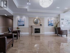 40 Harding Blvd W in Richmond Hill, ON - Building Photo - Building Photo