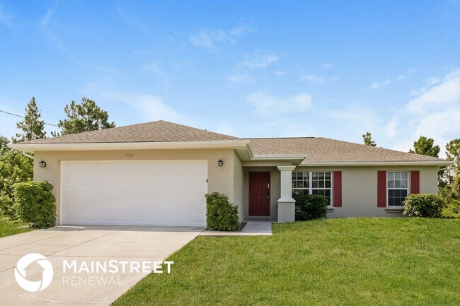 property at 729 Alamo St E