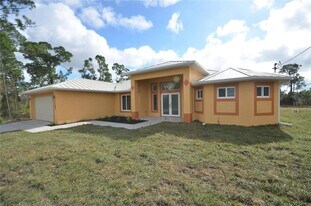 1132 Edelweiss St E in Lehigh Acres, FL - Building Photo