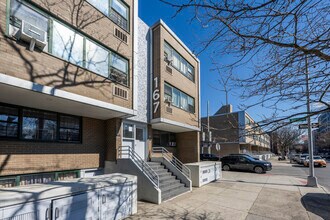 167 Riverdale Avenue in Brooklyn, NY - Building Photo - Building Photo