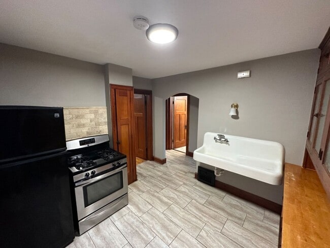 936-938 S. 75th St.