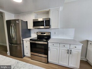 15 County Ct in Gaithersburg, MD - Building Photo - Building Photo