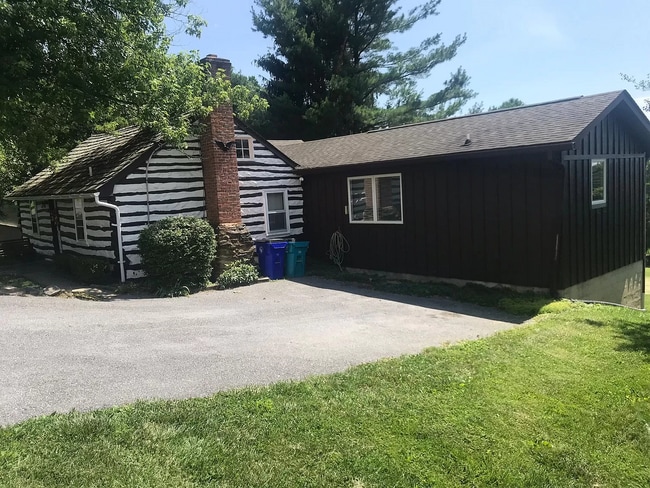 property at 7007 Edgemont Rd