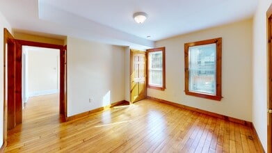 32 Martland Ave, Unit 1 in Brockton, MA - Building Photo - Building Photo