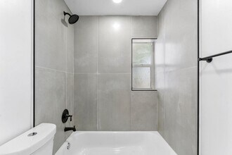 747 NW 1st Ter in Deerfield Beach, FL - Building Photo - Building Photo