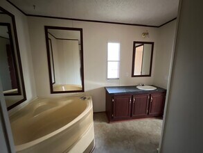 2870 Martin Mill Rd in Newnan, GA - Building Photo - Building Photo