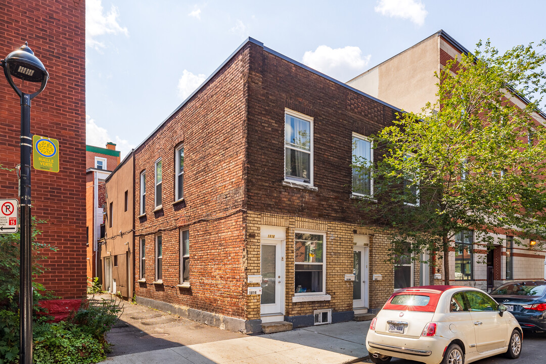 1814-1822 Saint-Christophe Rue in Montréal, QC - Building Photo