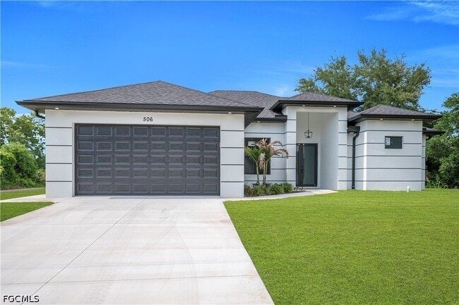 property at 506 W 5th St