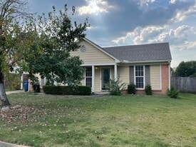 6585 Branch Rd S in Olive Branch, MS - Building Photo