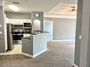 6685 Queens Borough Ave in Orlando, FL - Building Photo - Building Photo