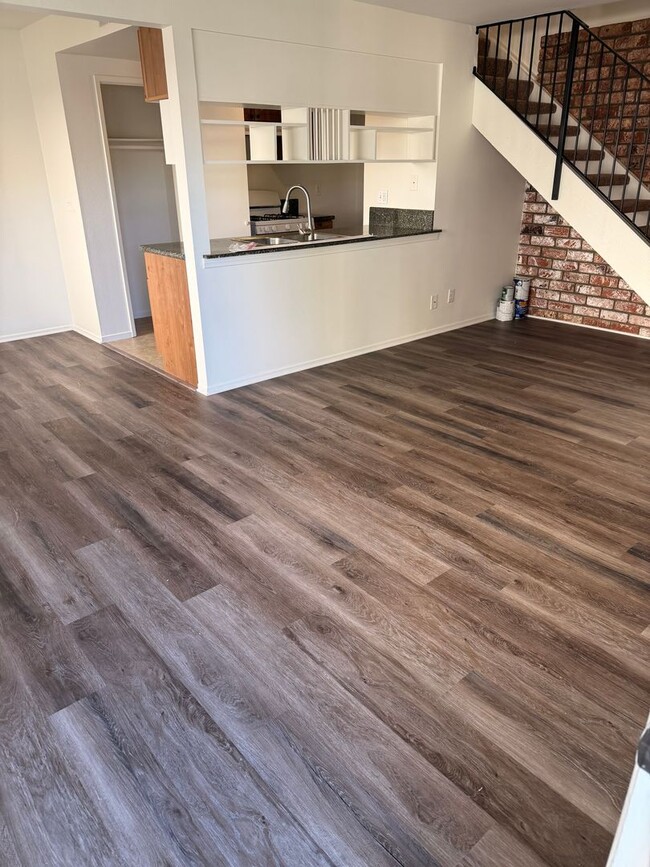 property at 2554 Sextant Ave