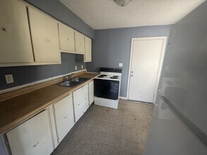 402 Terry St in Wildwood, FL - Building Photo - Building Photo