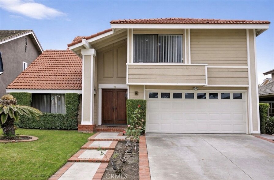 46 Christamon W in Irvine, CA - Building Photo