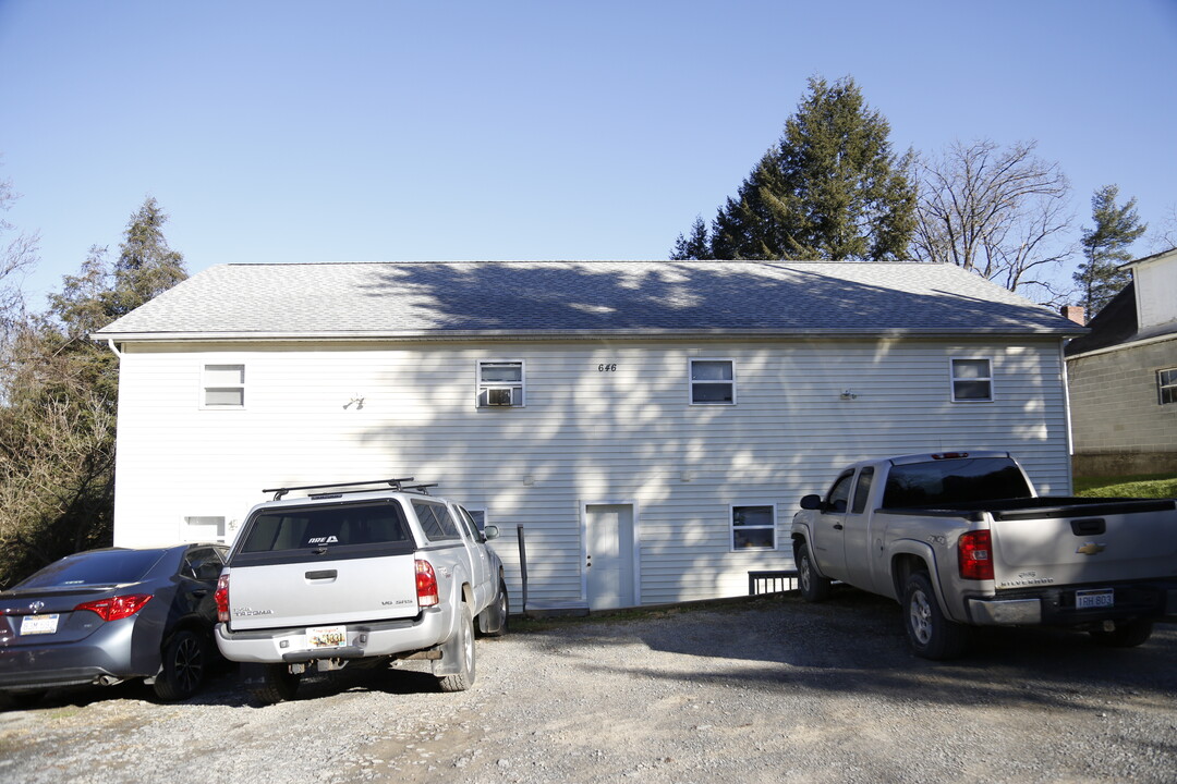 646 Hillwood Dr in Morgantown, WV - Building Photo