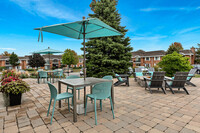 Huntington Apartments in Naperville, IL - Building Photo - Building Photo