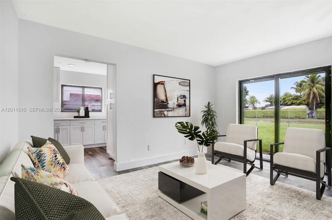 8931 SW 182nd Terrace in Palmetto Bay, FL - Building Photo - Building Photo