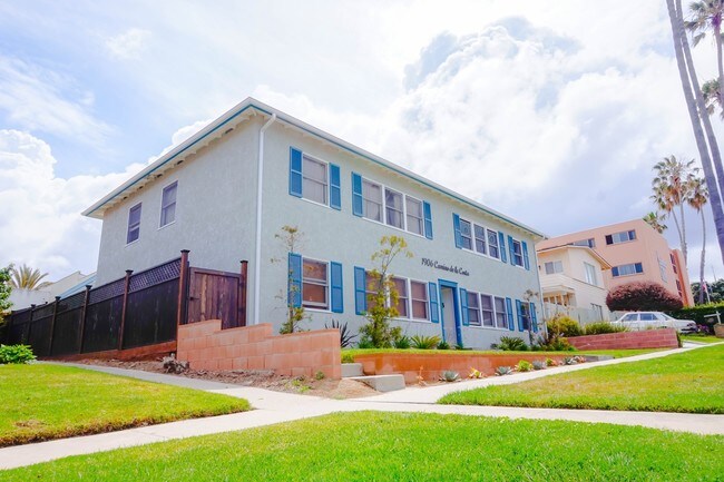 1906 Camino de la Costa in Redondo Beach, CA - Foto de edificio - Building Photo