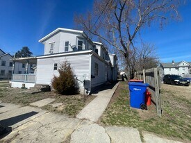 328 D St in Millville, NJ - Building Photo