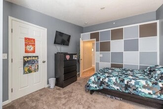 1070 Larkspur Ct, Unit Florence-Union Condo in Florence, KY - Foto de edificio - Building Photo