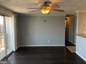 17050 Capri Ln in Dumfries, VA - Building Photo - Building Photo