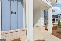 200 Persimmon Dr in Canton, GA - Foto de edificio - Building Photo