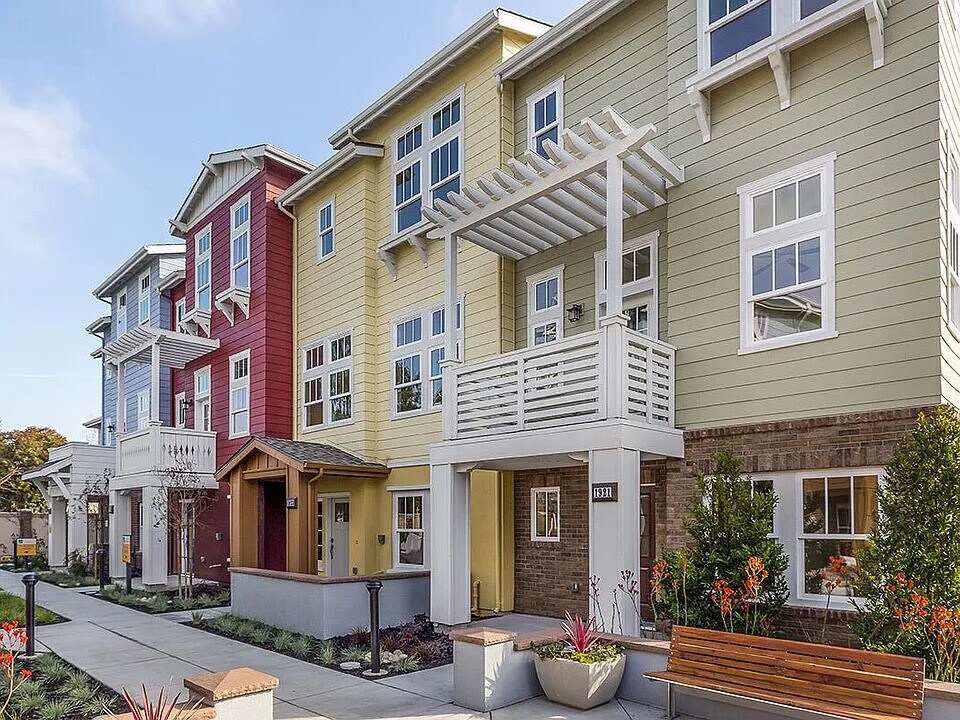 1911 Stella St in Mountain View, CA - Building Photo