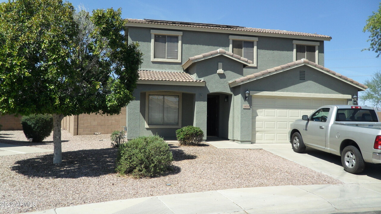 14014 N 162nd Ln in Surprise, AZ - Building Photo