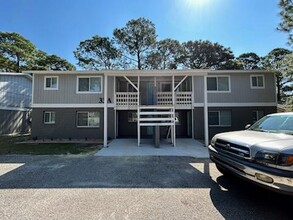 33 Cape Dr NW in Fort Walton Beach, FL - Building Photo - Building Photo